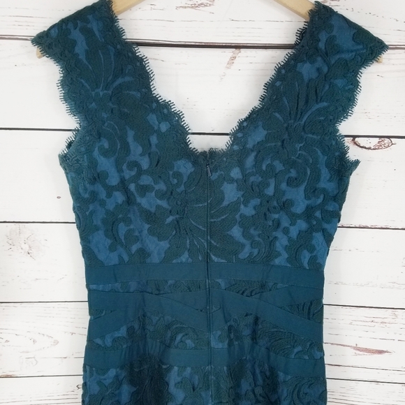 Tadashi Shoji | Embroidered V-neck Lace Dress - Picture 5 of 6